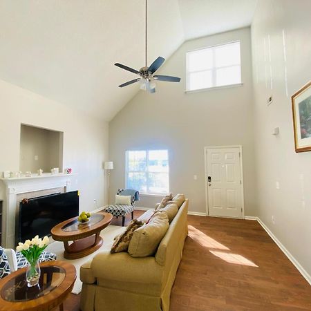 Spacious Room With Shared Bathroom Raleigh Luaran gambar